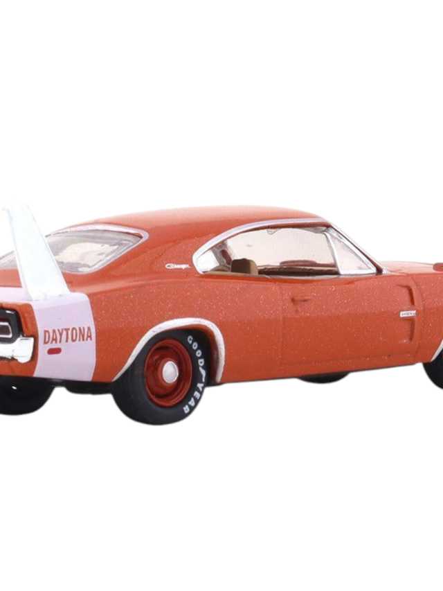 1969 Dodge charger Daytona hemi M2 Machines 1:64 Scale - Image 2