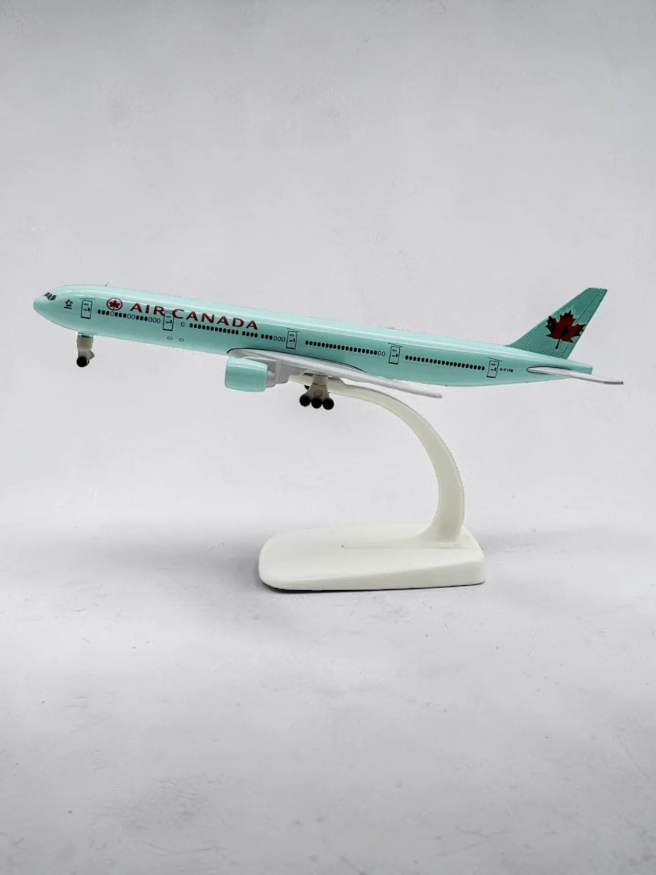 Aircraft 'Air Canada Boeing 777 Metal Diecast Airplane 20cm' Scale C-F I T W With Display Stand And Landing Wheels ( No.319) - Image 4