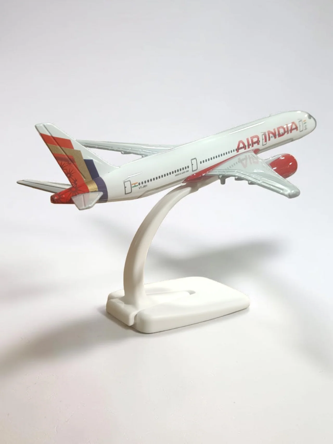 Aircraft Air India Airbus A350-900 VT - JRH Airplane Diecast Metal Display Stand With Landing Wheels 20cm Scale (No.326) - Image 4