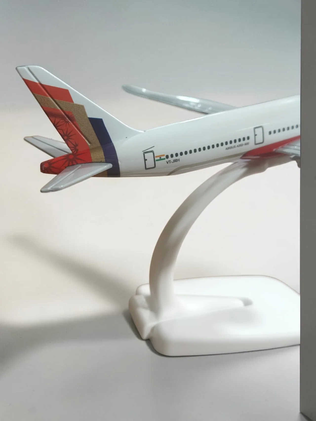 Aircraft Air India Airbus A350-900 VT - JRH Airplane Diecast Metal Display Stand With Landing Wheels 20cm Scale (No.326) - Image 6
