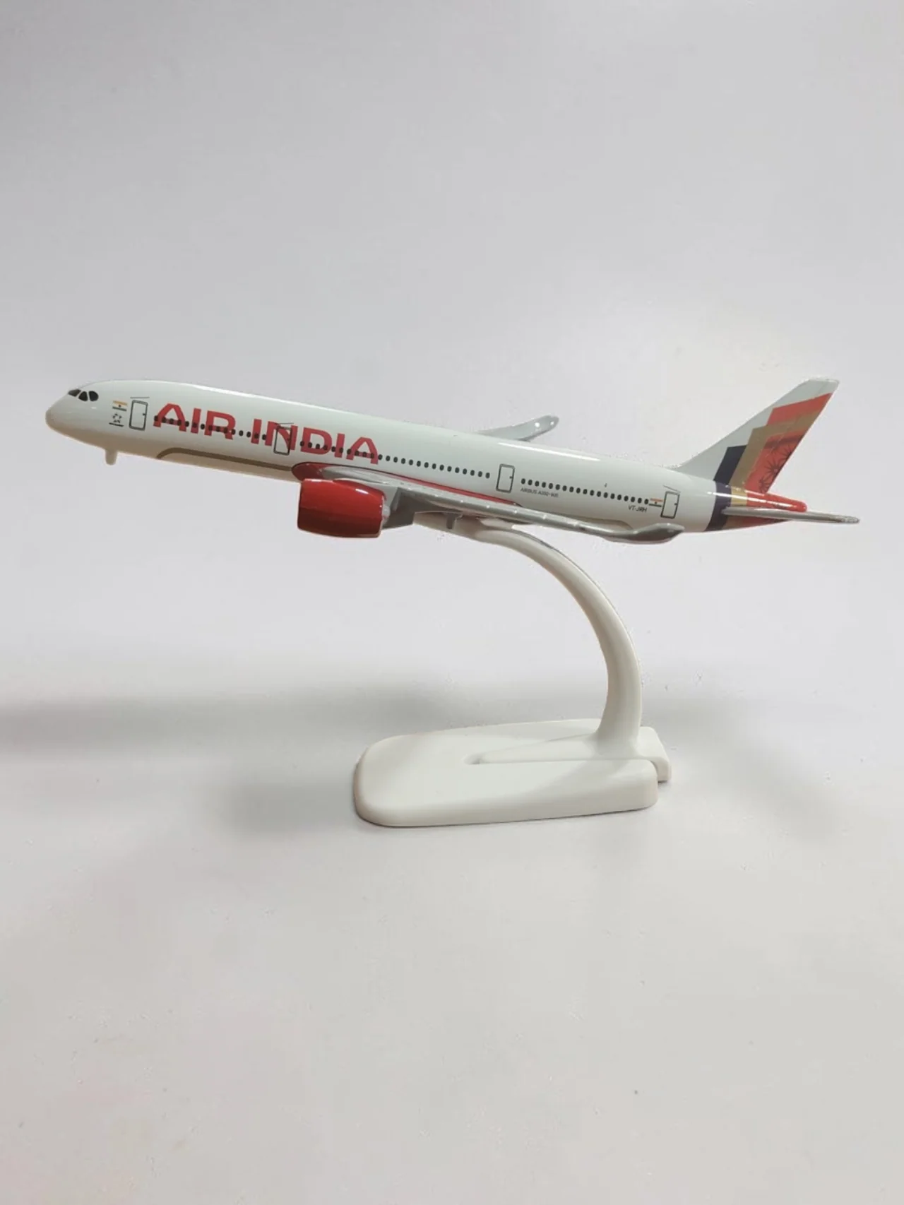 Aircraft Air India Airbus A350-900 VT - JRH Airplane Diecast Metal Display Stand With Landing Wheels 20cm Scale (No.326) - Image 7