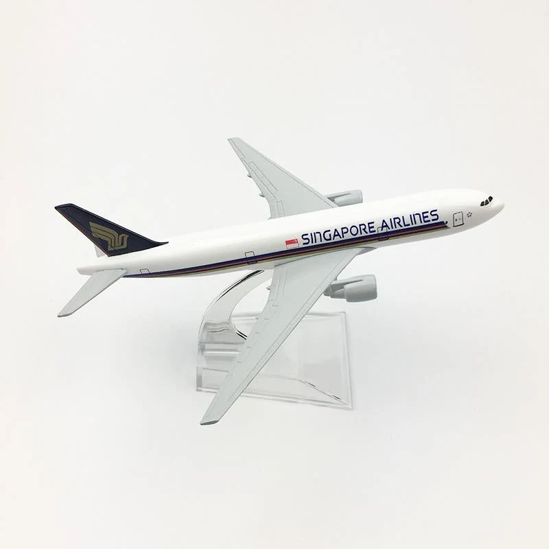 Aircraft Model Singapore Airlines Boeing 777 Model Airplane Metal Diecast 16cm (code 143) - Image 5