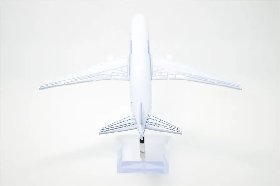 Aircraft Model TANG DYNASTY 16cm B777 Malaysia Airlines Metal Airplane Model ( code 136 ) - Image 3