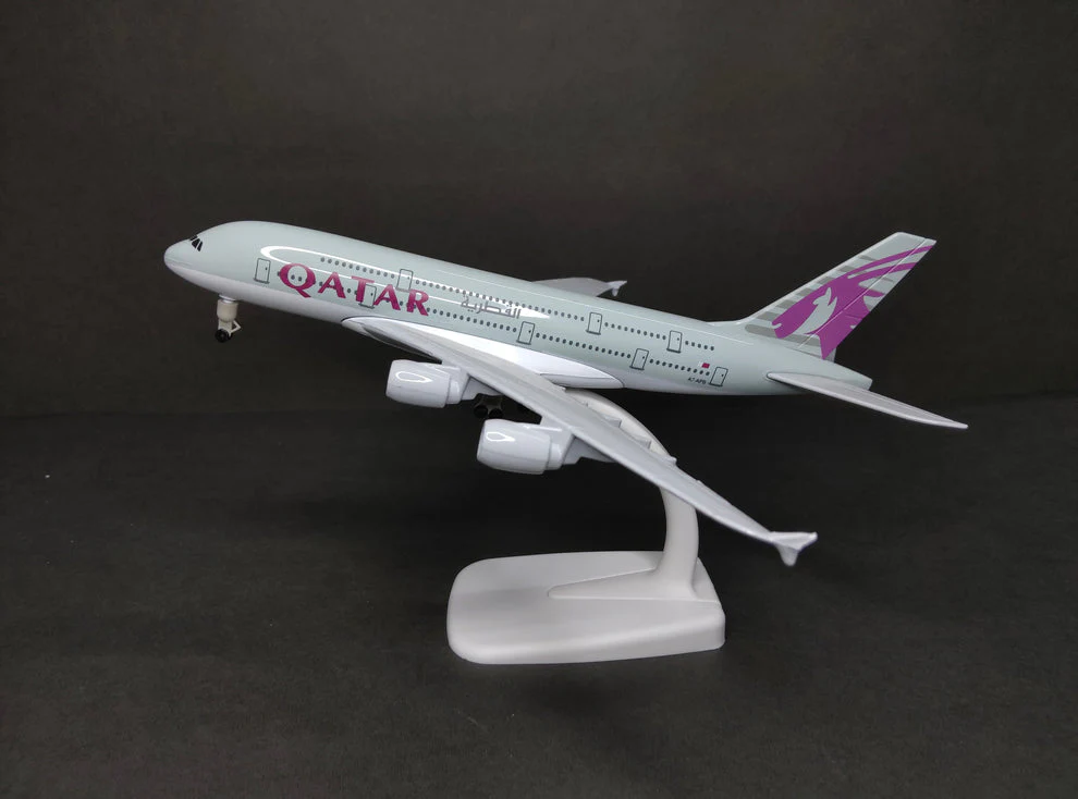 Aircraft 'Qatar Airways Airways  A380-800 A7-ABP 20cm' Scale Airplane Diecast Metal With Display Stand And Landing Wheels ( No.308) - Image 3