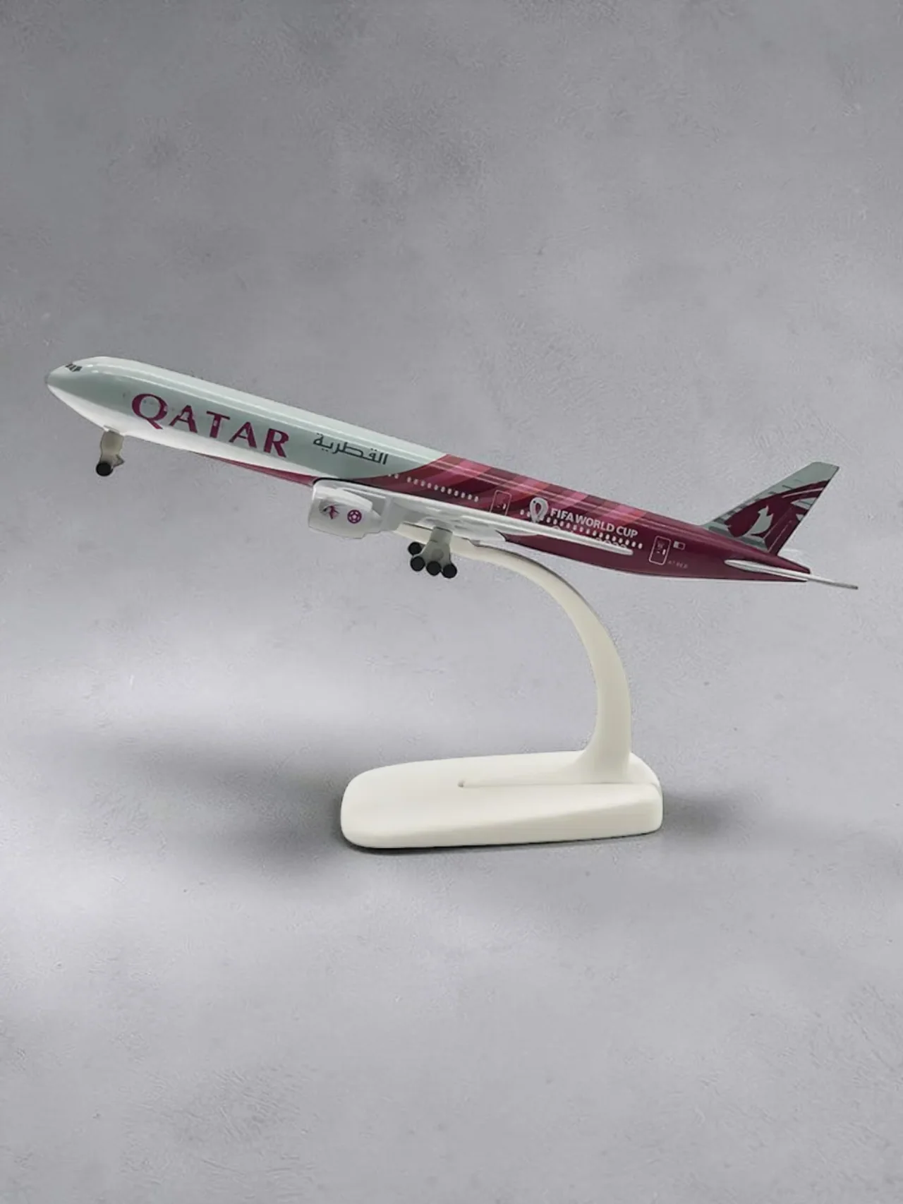 Aircraft 'Qatar Fifa World Cup Qatar2022 A7-BEB Diecast 20cm' Scale Airplane (No.315) Display Stand With Landing Wheels
