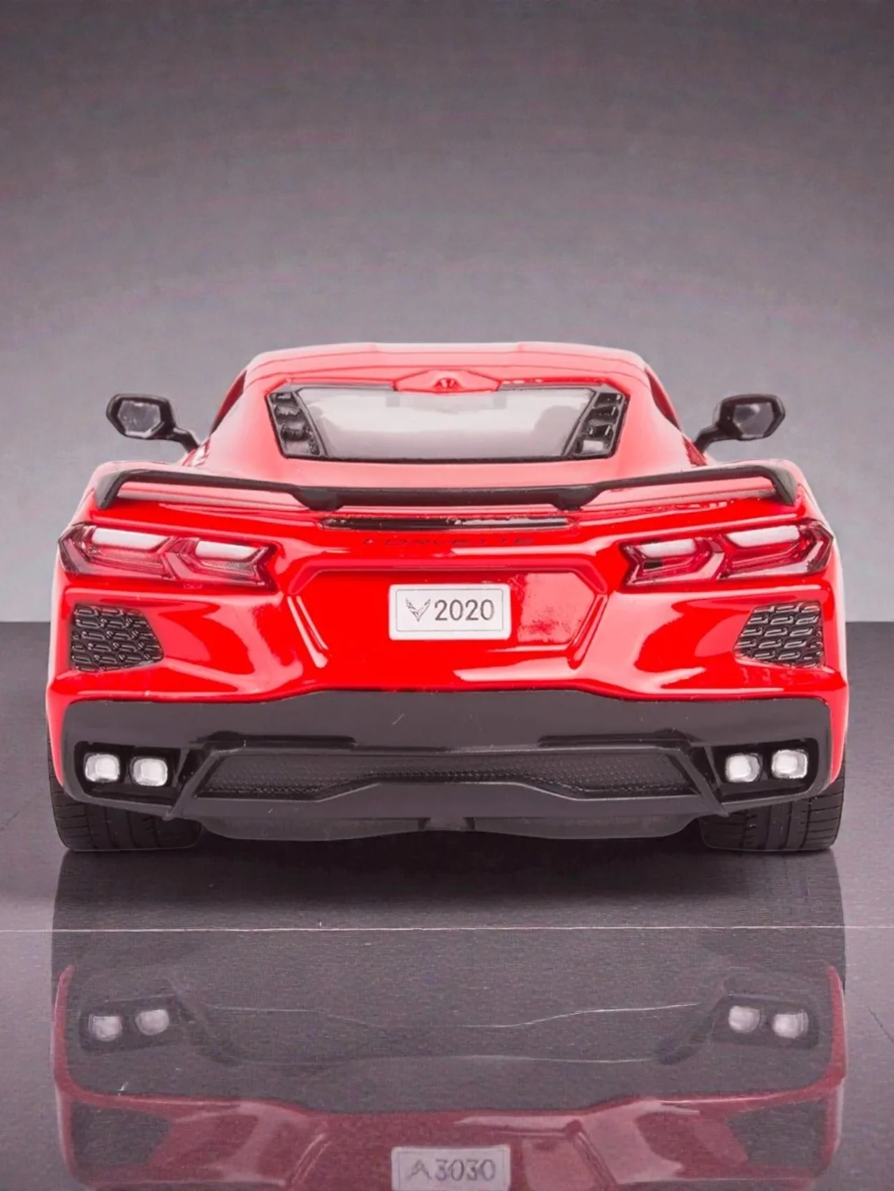 Bburago 2020 CHEVROLET CORVETTE STINGRAY COUPE Z51 1:64 Scale - Image 3