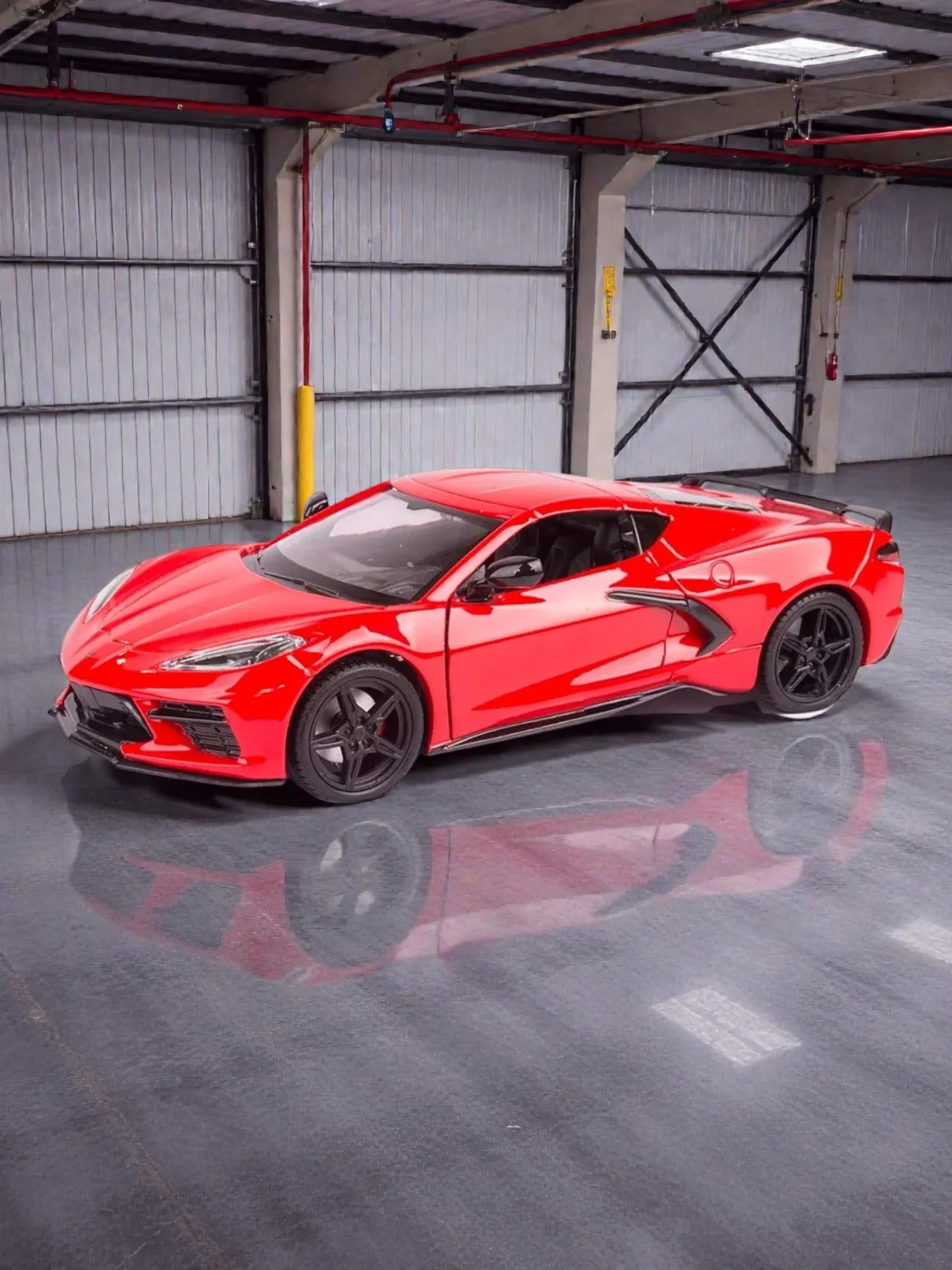 Bburago 2020 CHEVROLET CORVETTE STINGRAY COUPE Z51 1:64 Scale - Image 4