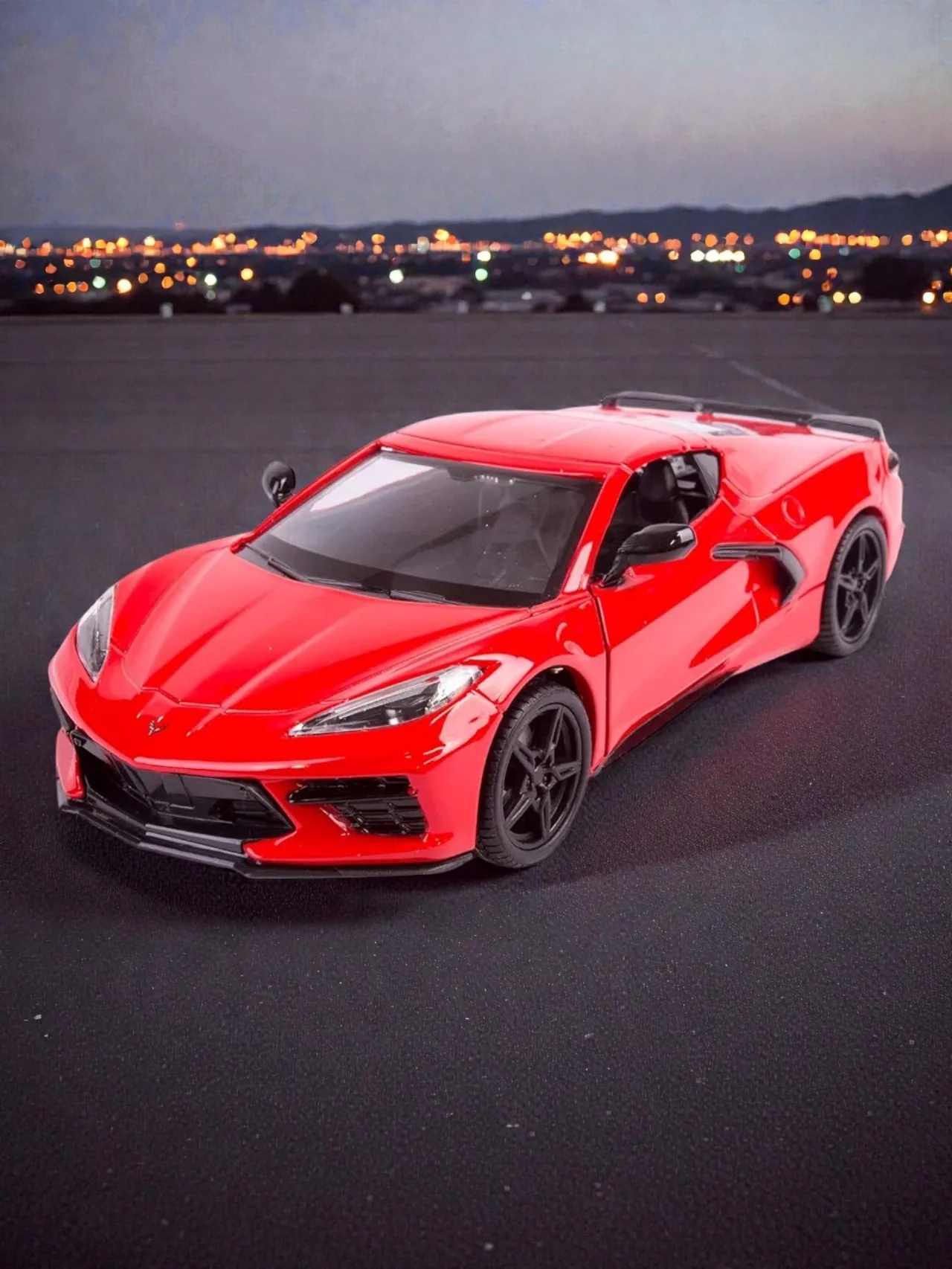 Bburago 2020 CHEVROLET CORVETTE STINGRAY COUPE Z51 1:64 Scale - Image 5