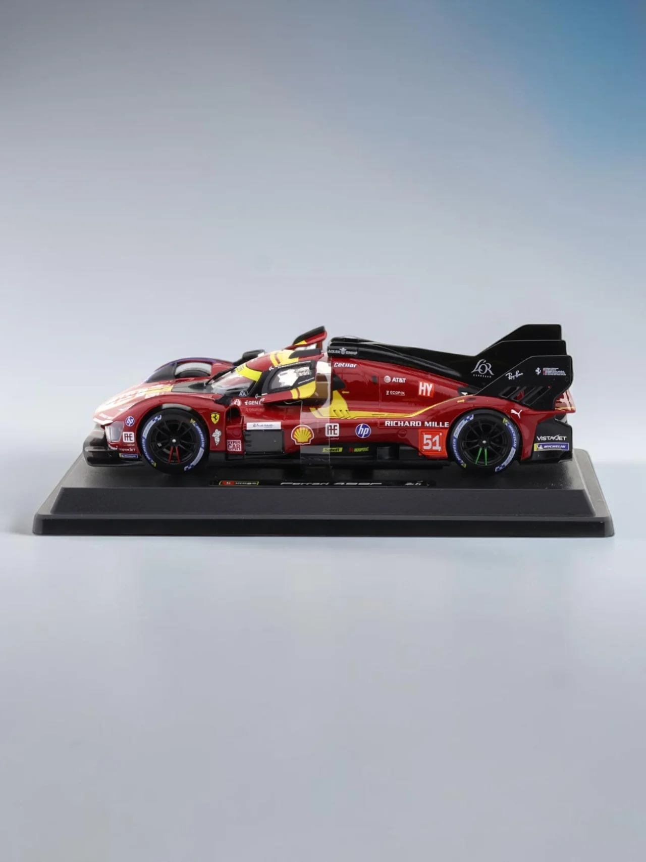 Bburago 'Ferrari 499P 1:24 Scale Diecast Model Car | Official Licensed Collectible - Image 2