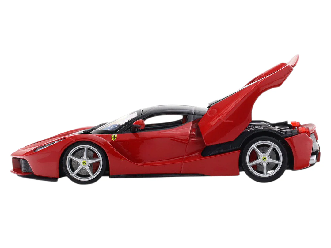 Bburago LaFerrari red with Acrylic Case 1:24  diecast Scale Model car collectible - Image 5