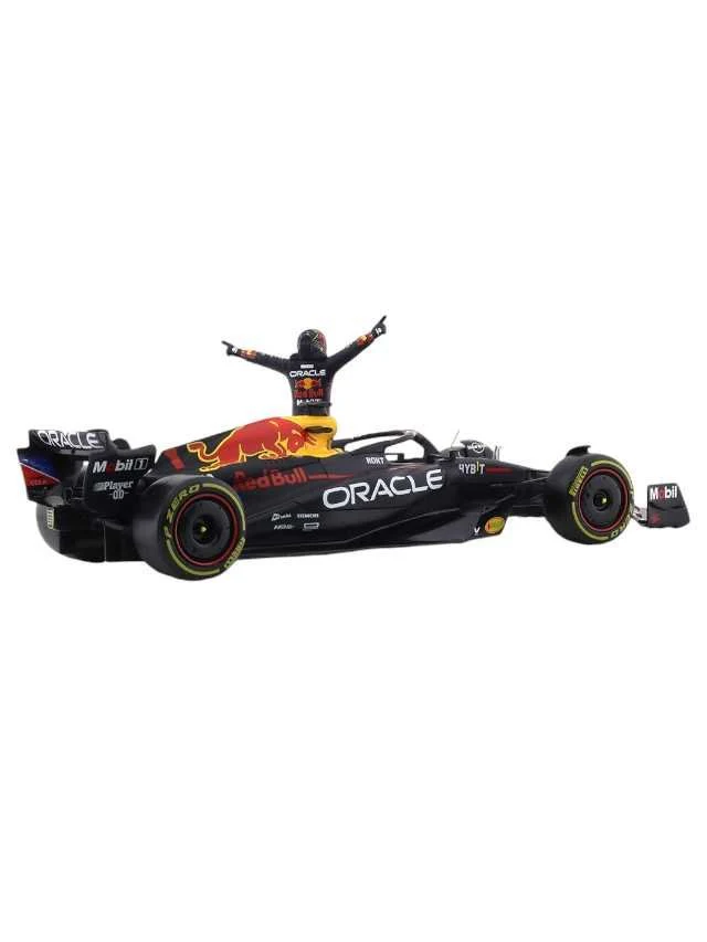 Bburago rb19 max verstappen champion 3 with driver - Image 2