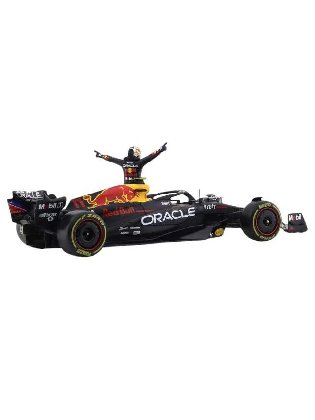 Bburago rb19 max verstappen champion 3 with driver - Image 5
