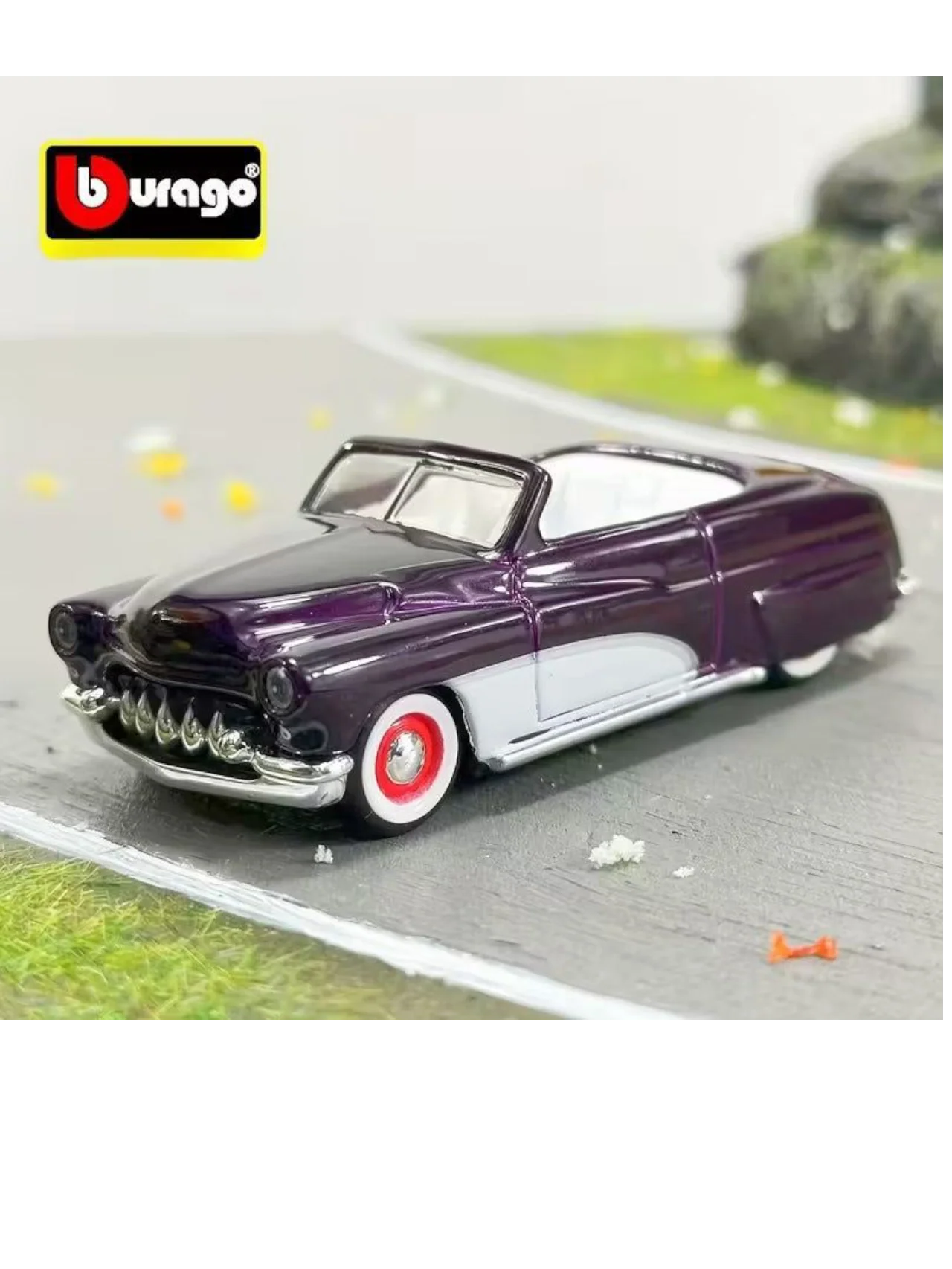 Bburago Vintage Cars 1950 Mercury 1:64 Scale - Image 2