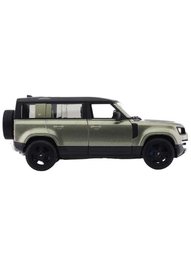 Bburgo 2022 land rover defender 110 1/24 - Image 4