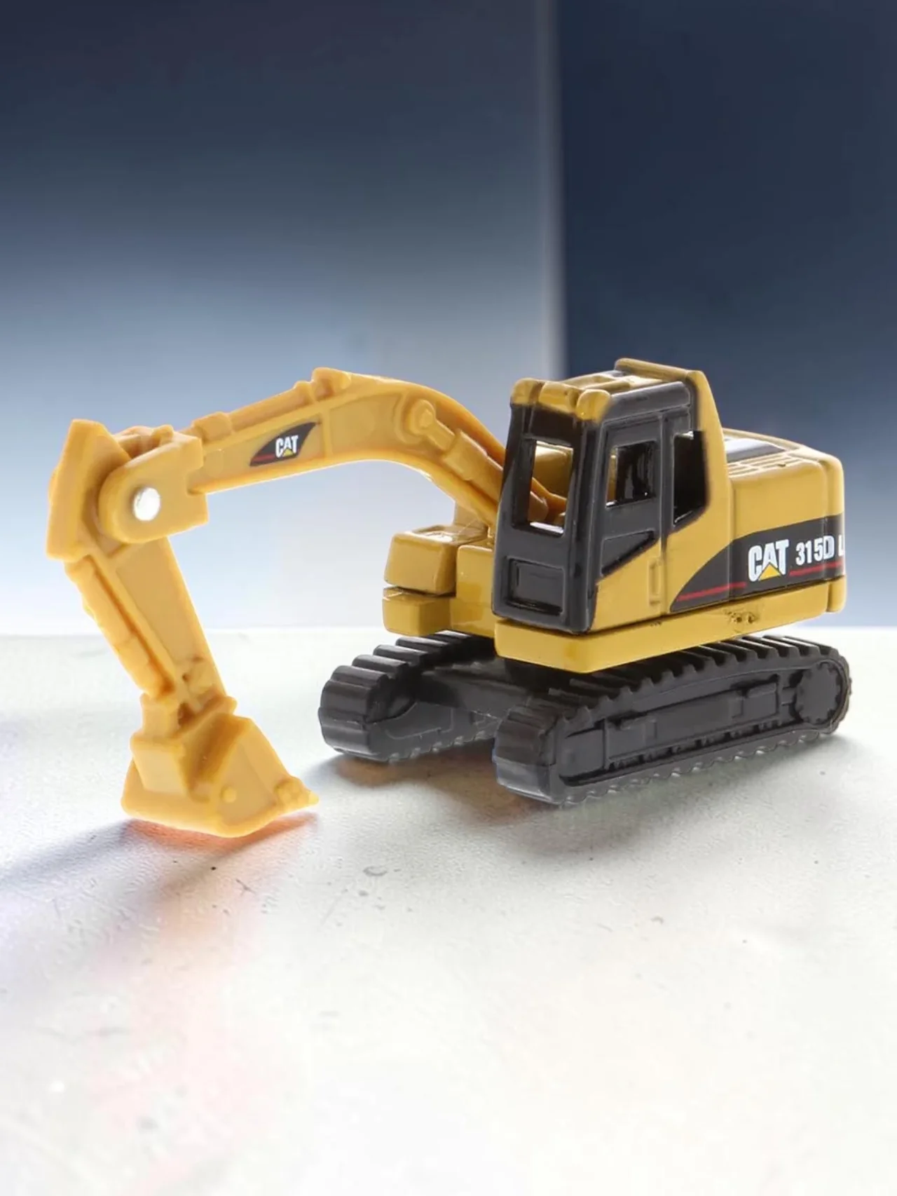 CAT 315D L Excavator 1:86 Scale Diecast Model | Construction Mini Series | Premium Collectible Vehicle - Image 2
