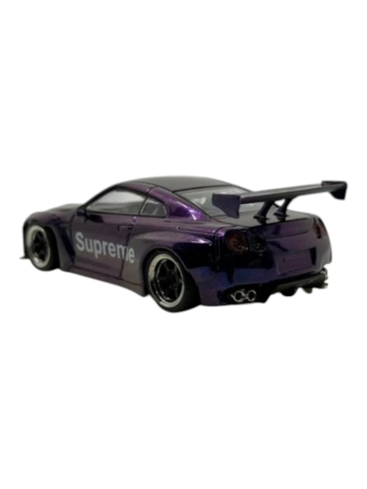 DOT Models Nissan GT-R Limited Edition 467/499 Premium Diecast 1:64 Scale (With Acrylic Case) - Image 4