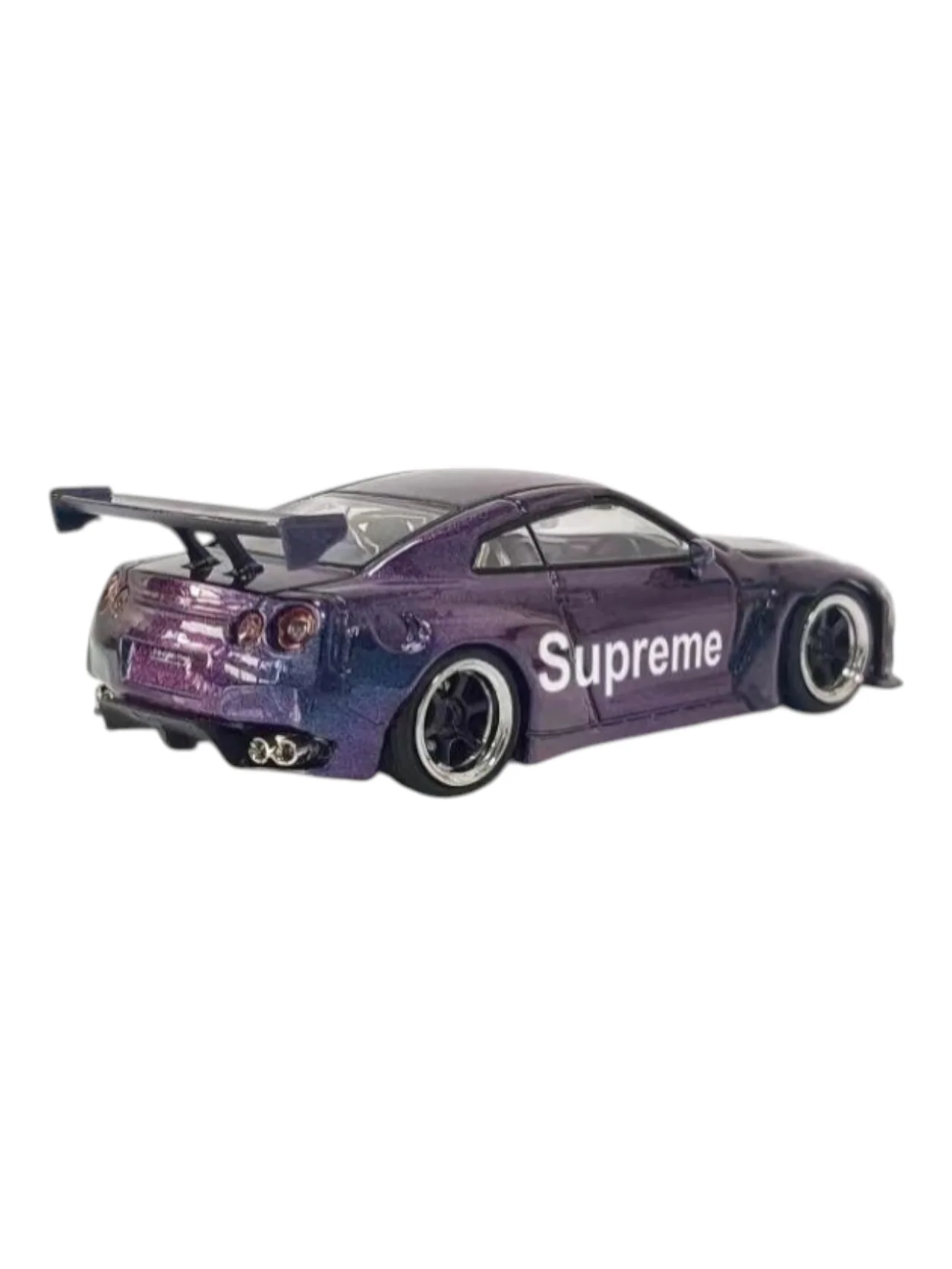 DOT Models Nissan GT-R Limited Edition 467/499 Premium Diecast 1:64 Scale (With Acrylic Case) - Image 5
