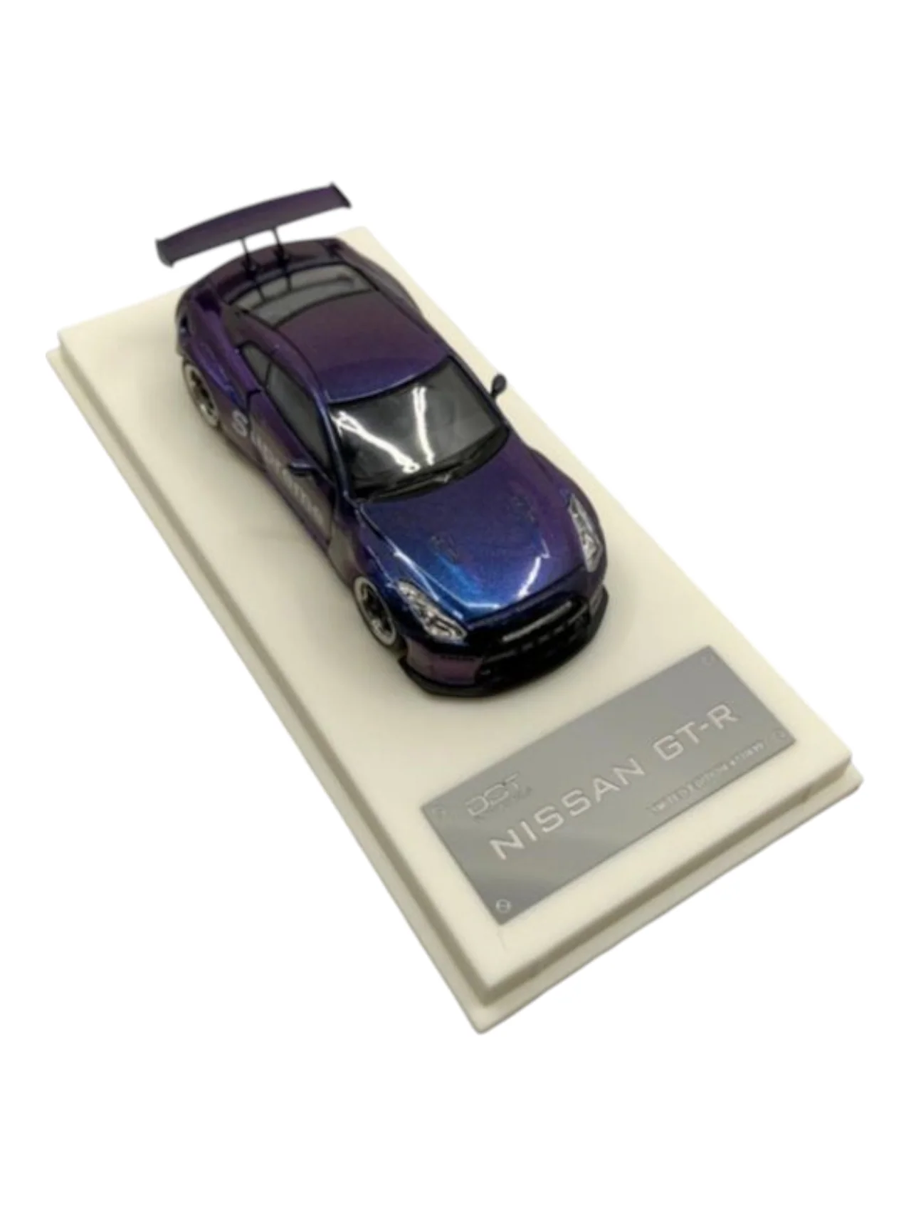 DOT Models Nissan GT-R Limited Edition 467/499 Premium Diecast 1:64 Scale (With Acrylic Case) - Image 6