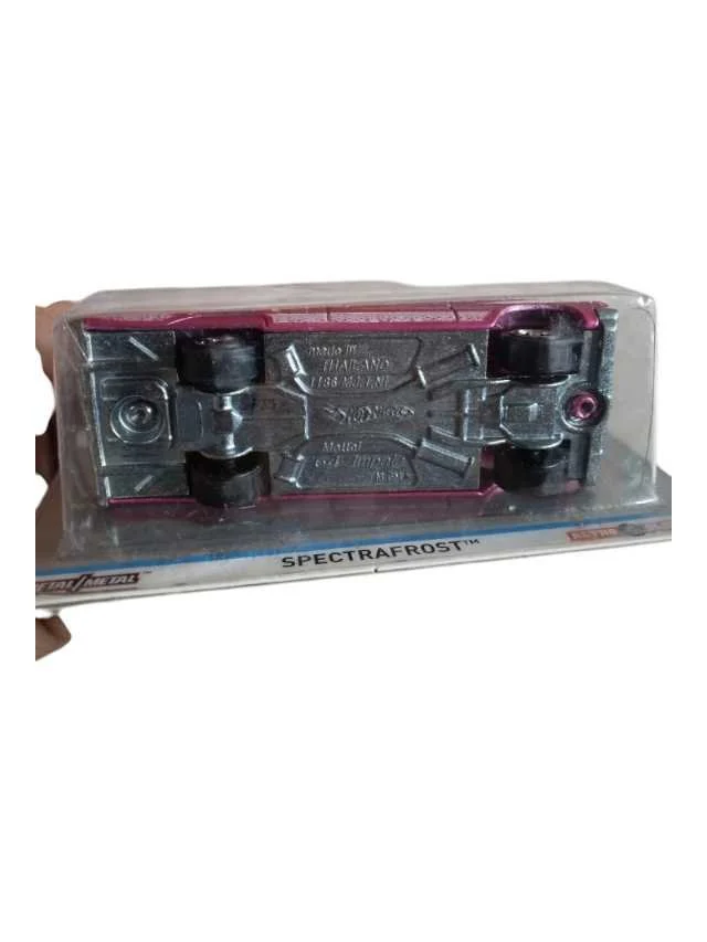 Exclusive Hotwheels cool classic '64 impala - Image 3