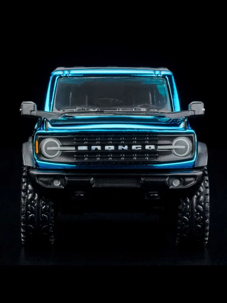 Hotwheels RLC 21 Ford Bronco Wildtrak 1:64 Scale - Image 5