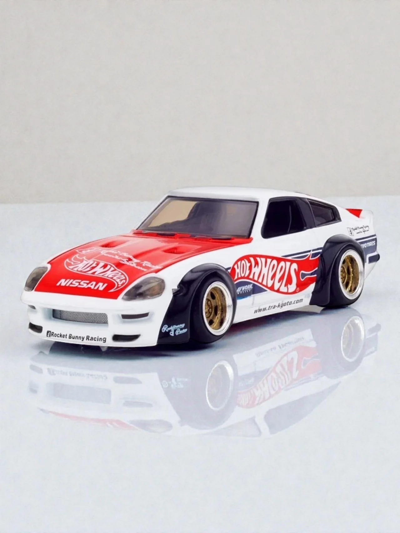 Hotwheels elite 64 RLC Pandem DATSUN 280ZX (With Protector) 1:64 Scale - Image 6