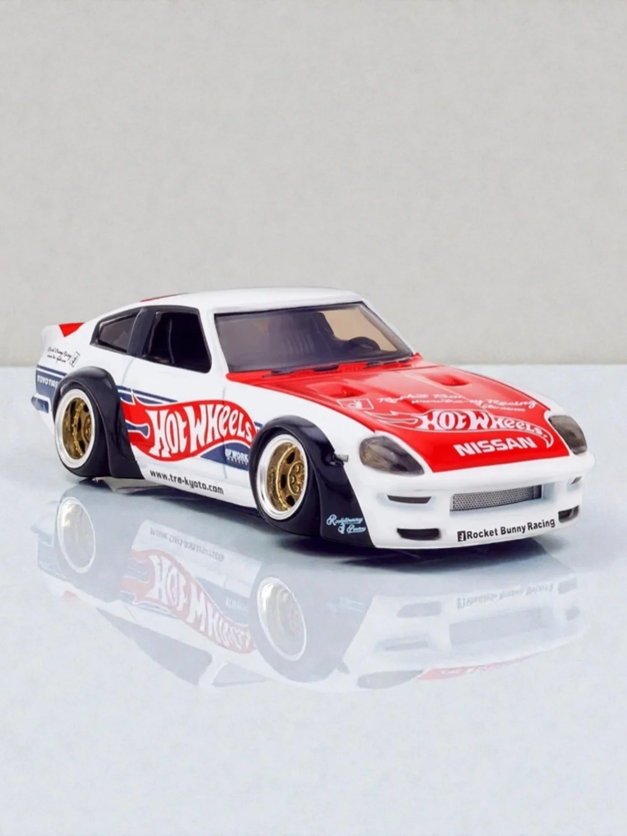 Hotwheels elite 64 RLC Pandem DATSUN 280ZX (With Protector) 1:64 Scale - Image 7