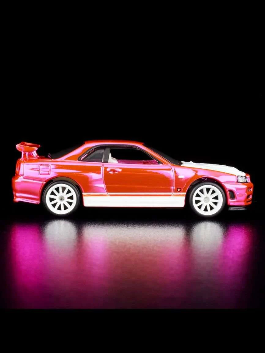 Exclusive Hotwheels RLC Pink Editions Nissan Skyline GT-R (bnr34) - Image 4