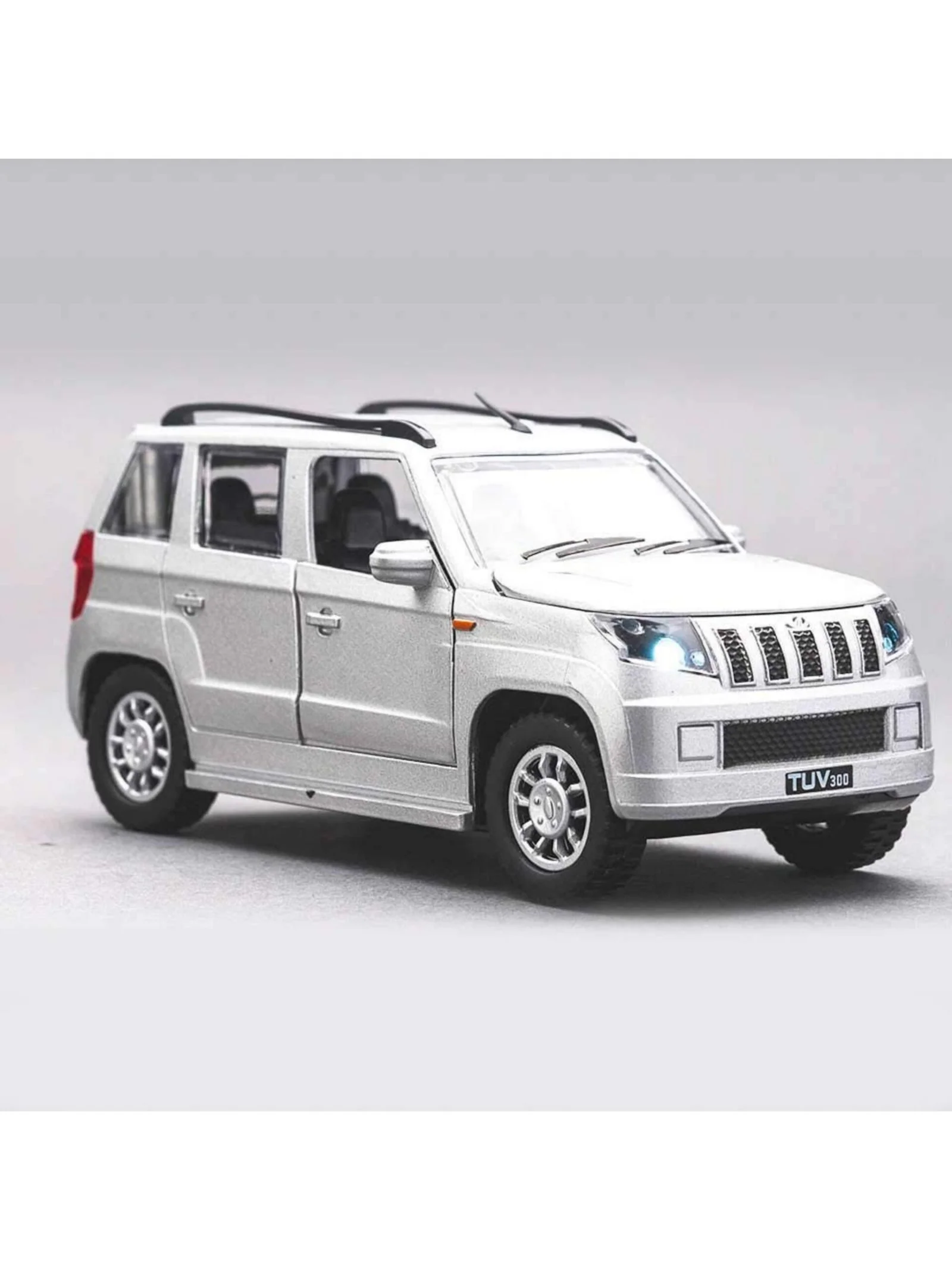 EXCLUSIVE Mahindra Collectibles TUV 300 - Image 2