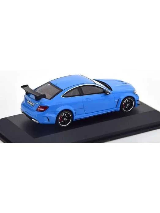 EXCLUSIVE Solido Mercedes Benz C63 AMG Black Series - Image 2