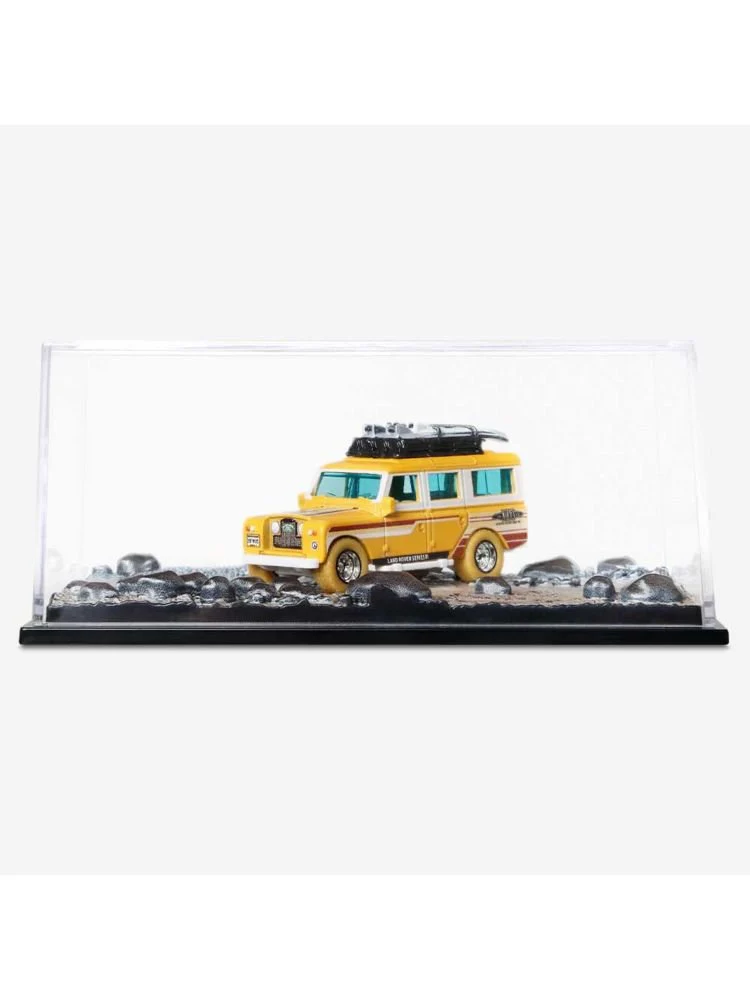 EXCLUSIVES Matchbox RLC Collectors Edition 1965 Land Rover Gen II - Yellow - Image 3