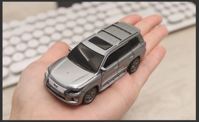 Mini RC "Toyota Lexus LX570 2015" remote control 1:60 Scale - Image 3