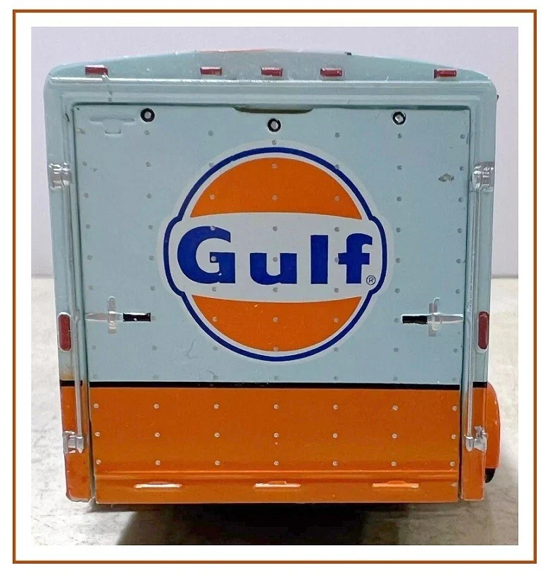 Greenlight 1972 ford club wagon & enclosed car trailer imported team transport 1:64 Scale - Image 6