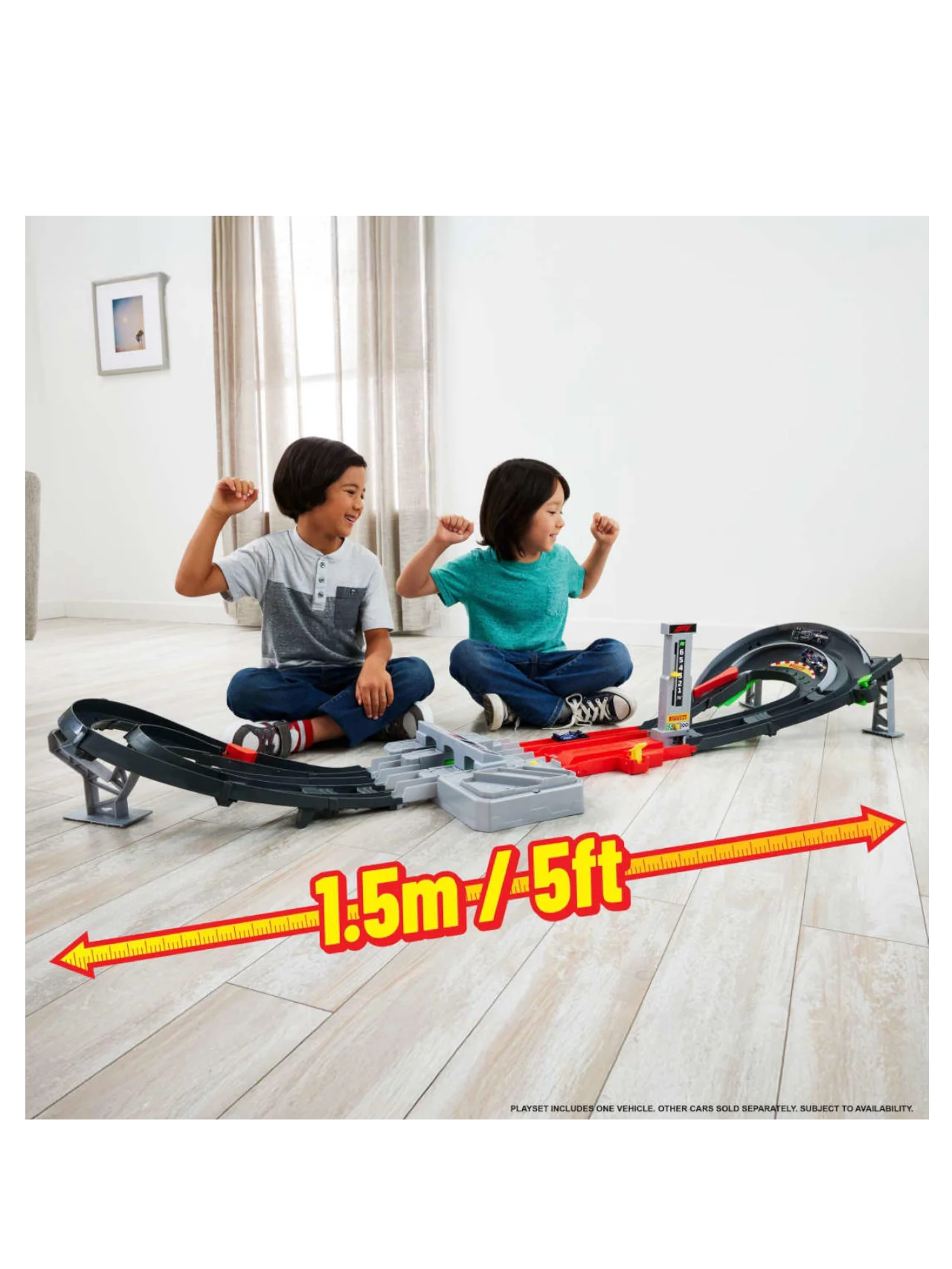 Hot Wheels Race Formula 1 (F1) Grand Prix Circuit Track Set With 3 Die-Cast Cars in 1:64 Scale - Image 2
