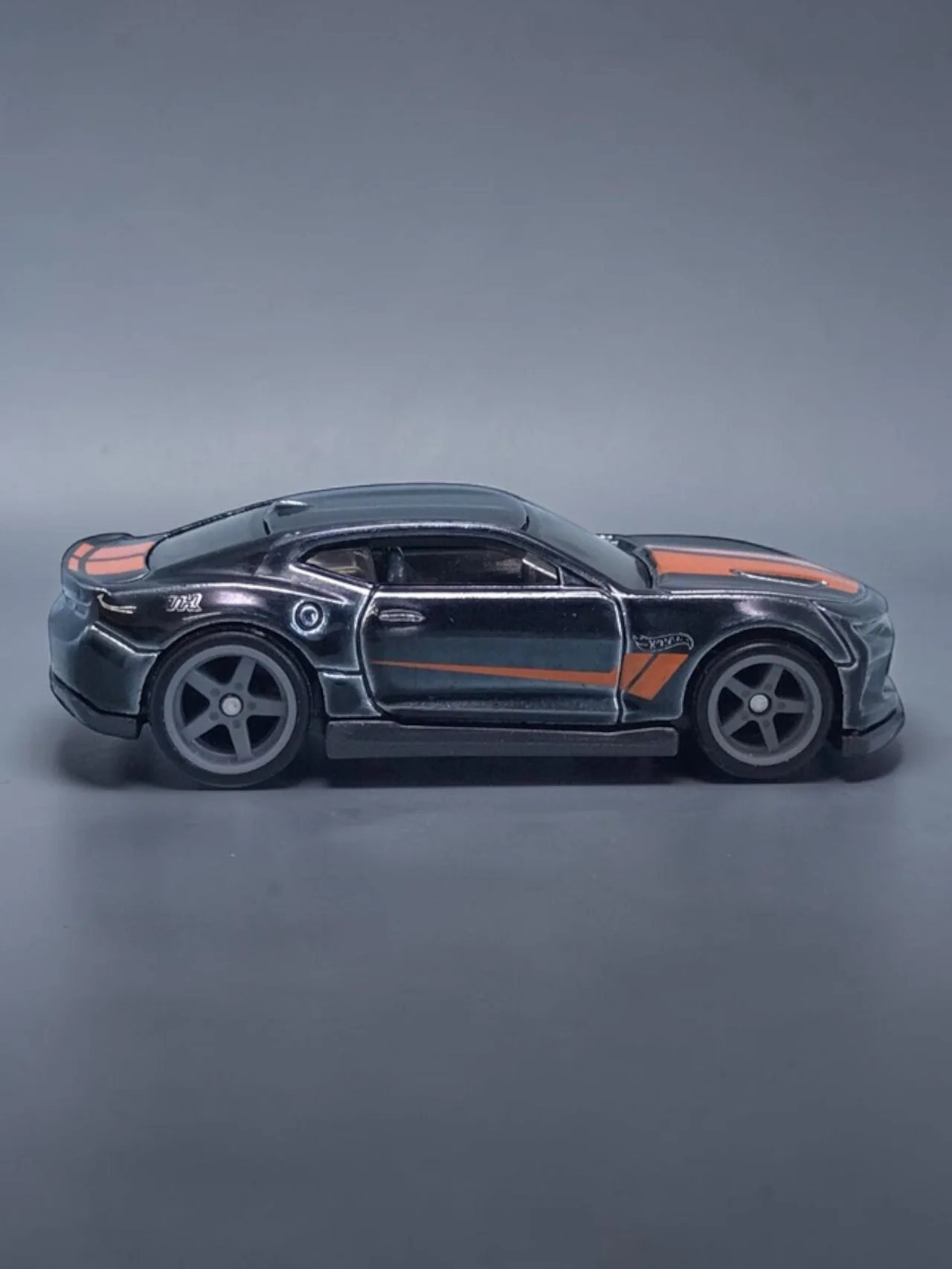 HotWheels '18 CAMARO SS' Imported Mainline 1:64 Scale Super Treasure Hunt (With protector) - Image 2