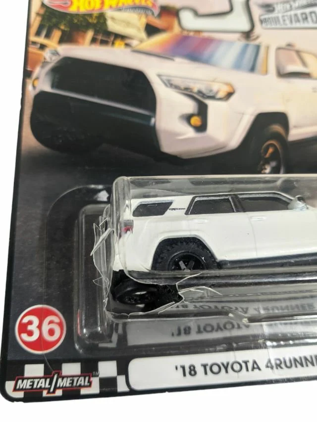 hotwheels 18 Toyota 4runner(blister damage) - Image 2