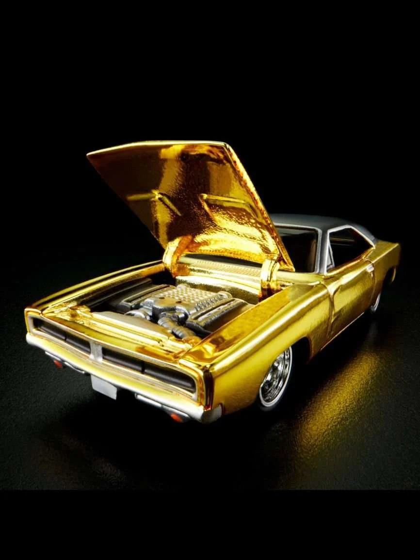 Hotwheels 1969 Dodge charger RT - Image 4