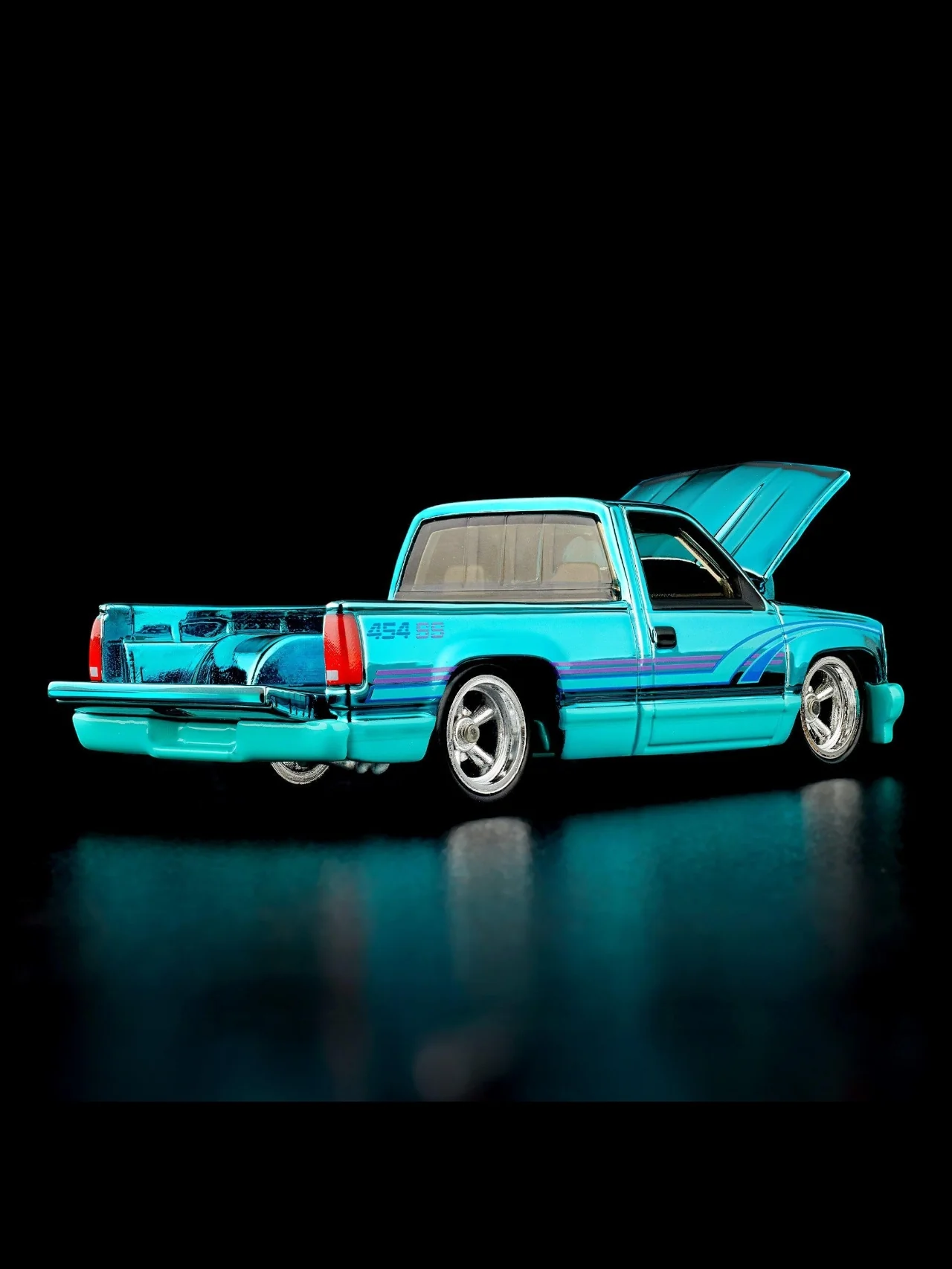 HotWheels 1990 Chevy 454 SS RLC 1:64 Scale (With Protector) - Image 5
