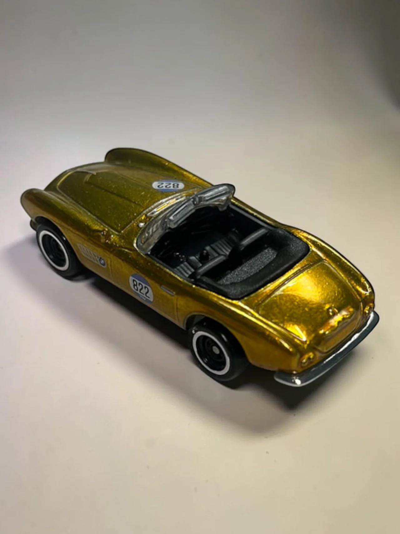 HotWheels 'BMW 507' Imported Mainline 1:64 Scale Super Treasure Hunt (With protector) rlc - Image 4