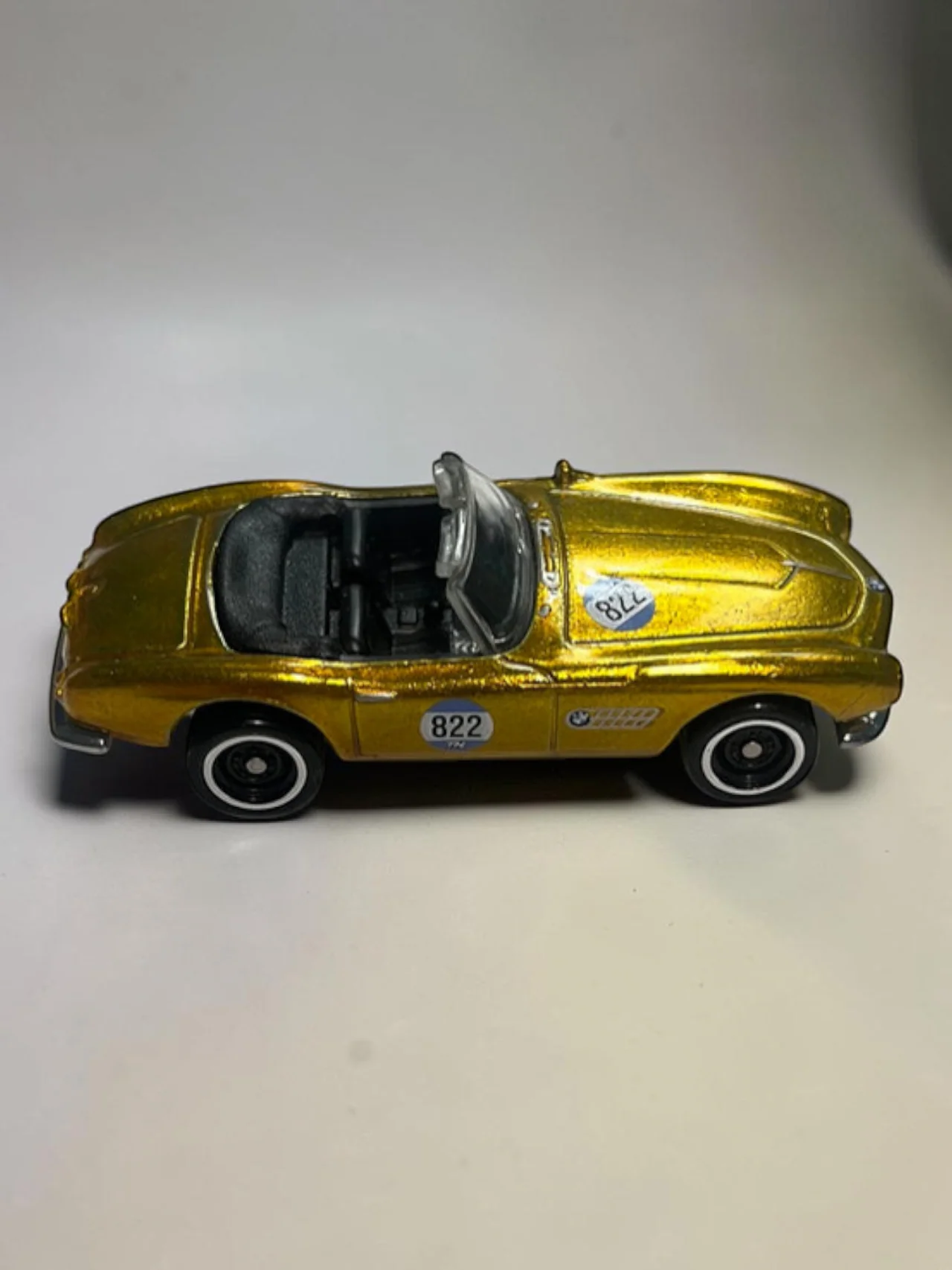 HotWheels 'BMW 507' Imported Mainline 1:64 Scale Super Treasure Hunt (With protector) rlc - Image 5