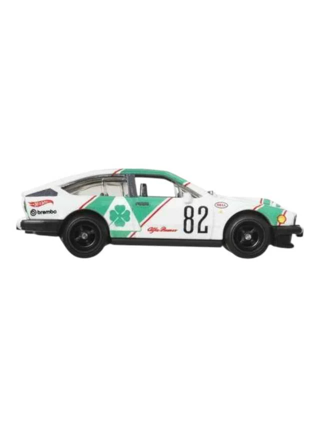 Hotwheels boulevard alfa Romeo gtv6 3.0 imported premium 1:64 Scale - Image 3