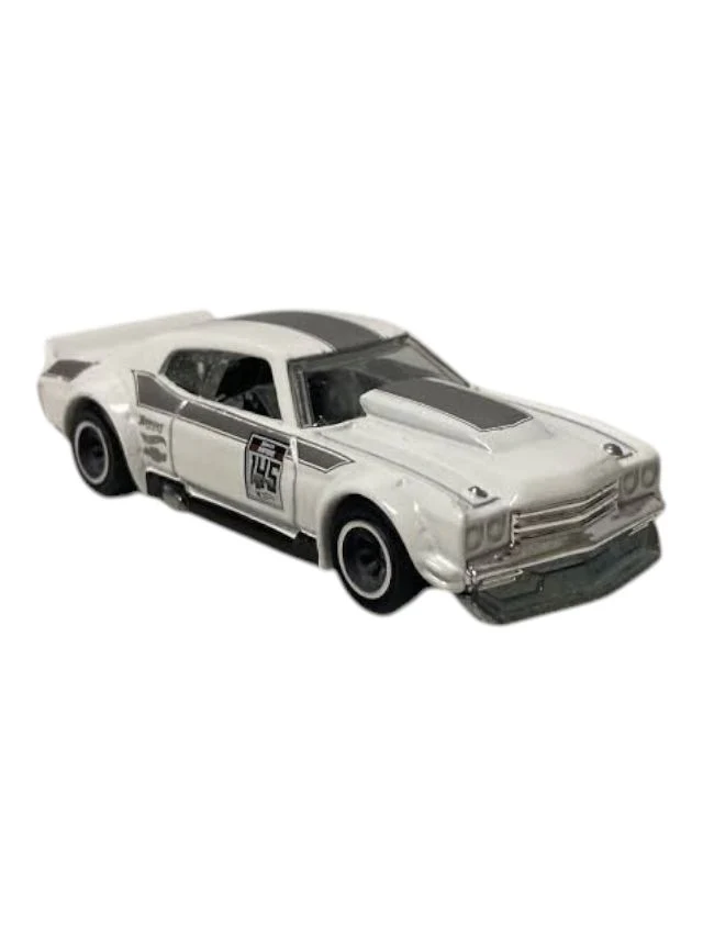 HotWheels Car Culture Track Day '70 Chevy Chevelle Imported Card Art Mainline (blister little crack car mint condition)1:64 Scale - Image 4
