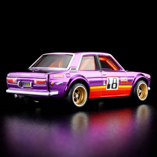 Hotwheels '71 datsun 510 imported premium RLC 1:64 scale with protector - Image 4