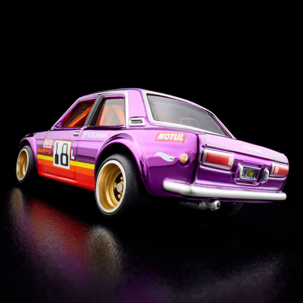 Hotwheels '71 datsun 510 imported premium RLC 1:64 scale with protector - Image 6