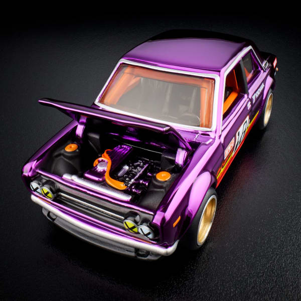 Hotwheels '71 datsun 510 imported premium RLC 1:64 scale with protector - Image 8