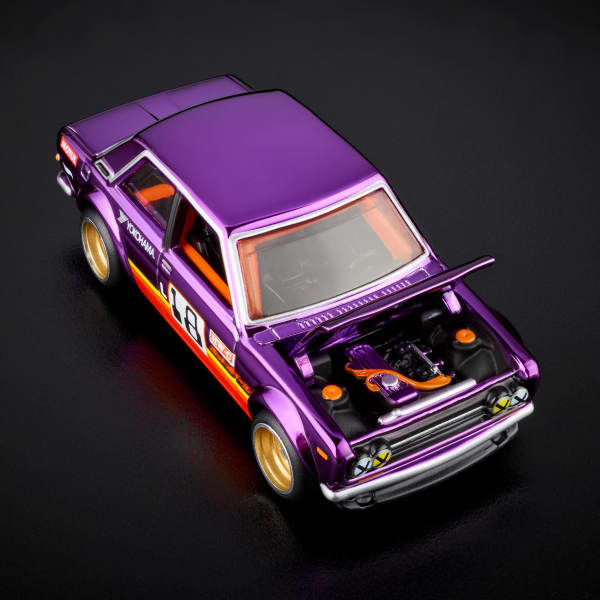 Hotwheels '71 datsun 510 imported premium RLC 1:64 scale with protector - Image 9