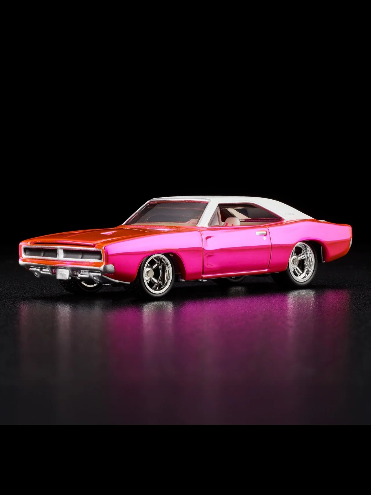 HotWheels Club Exclusive 1969 Dodge Charger R/T RLC 1:64 Scale (With Protector) - Image 10