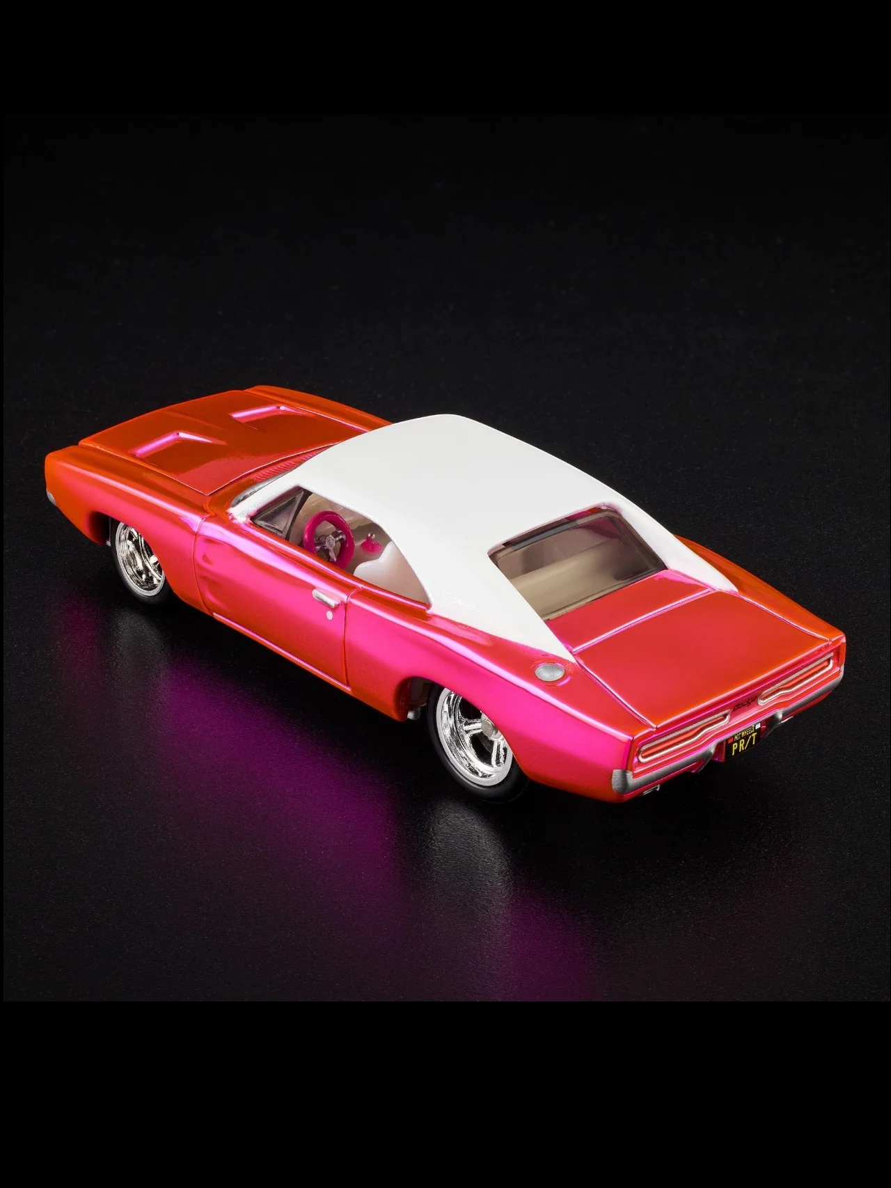 HotWheels Club Exclusive 1969 Dodge Charger R/T RLC 1:64 Scale (With Protector) - Image 13
