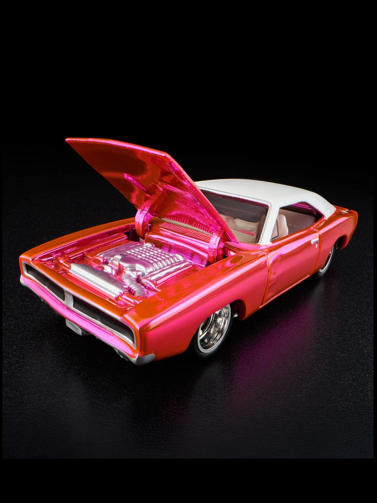 HotWheels Club Exclusive 1969 Dodge Charger R/T RLC 1:64 Scale (With Protector) - Image 3