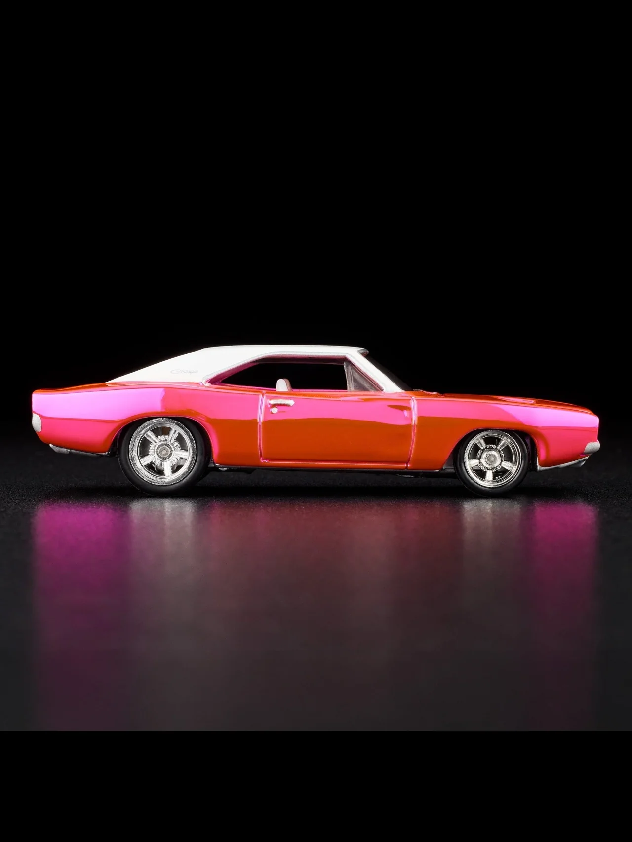 HotWheels Club Exclusive 1969 Dodge Charger R/T RLC 1:64 Scale (With Protector) - Image 7