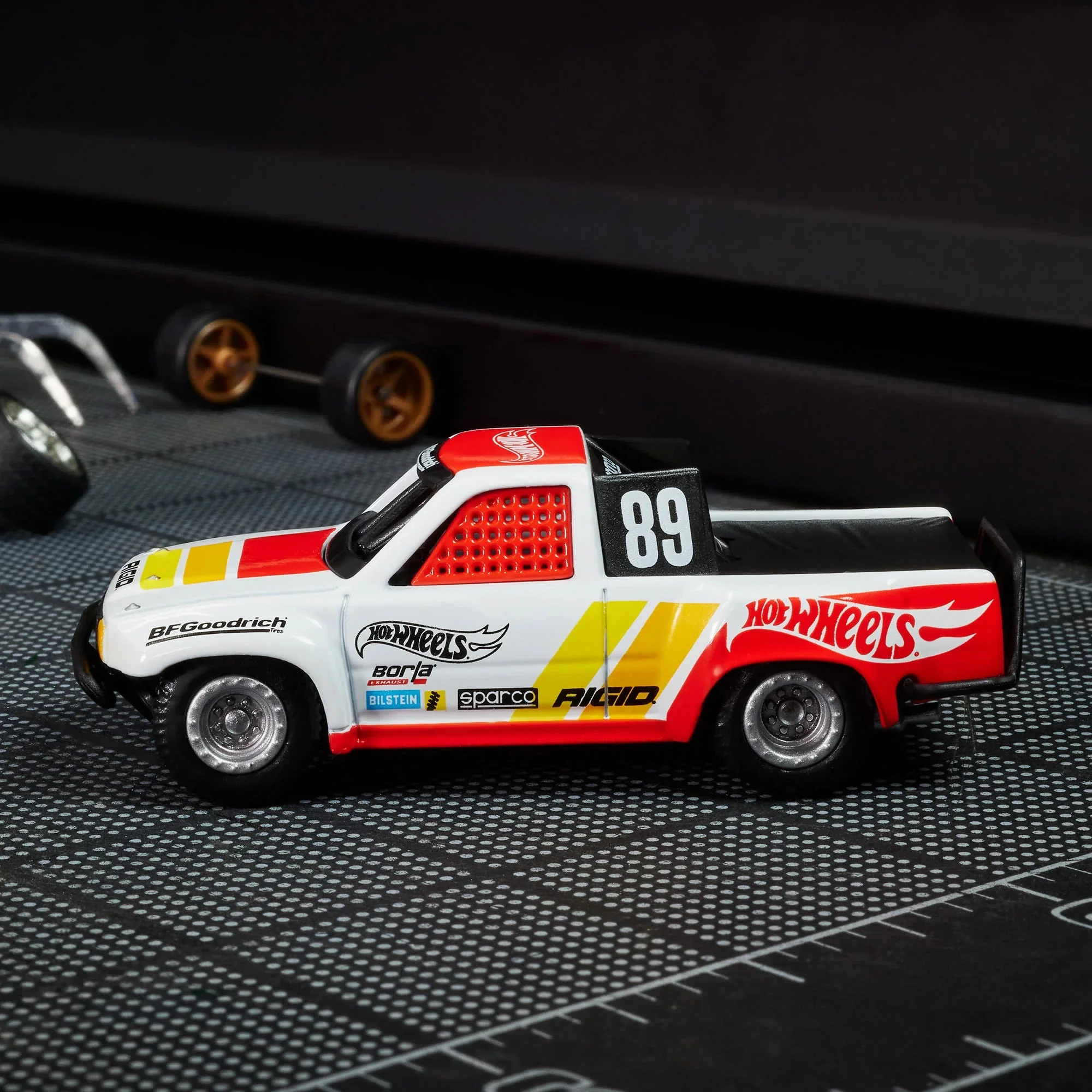 Hotwheels Elite 64 - 1989 Toyota Hilux Stadium Truck Premium Metal Die-cast Collectible 1:64 Scale (With Protector) HWR90 - Image 2